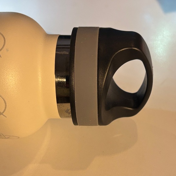 Tundra Stainless Steel Copper Water Bottle 20 oz White NWT - Picture 5 of 11